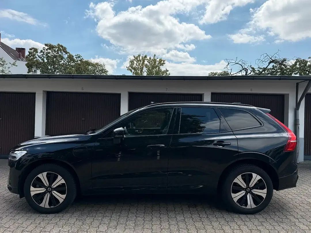 Volvo XC60 AWD R-Design - Thumbnail 4