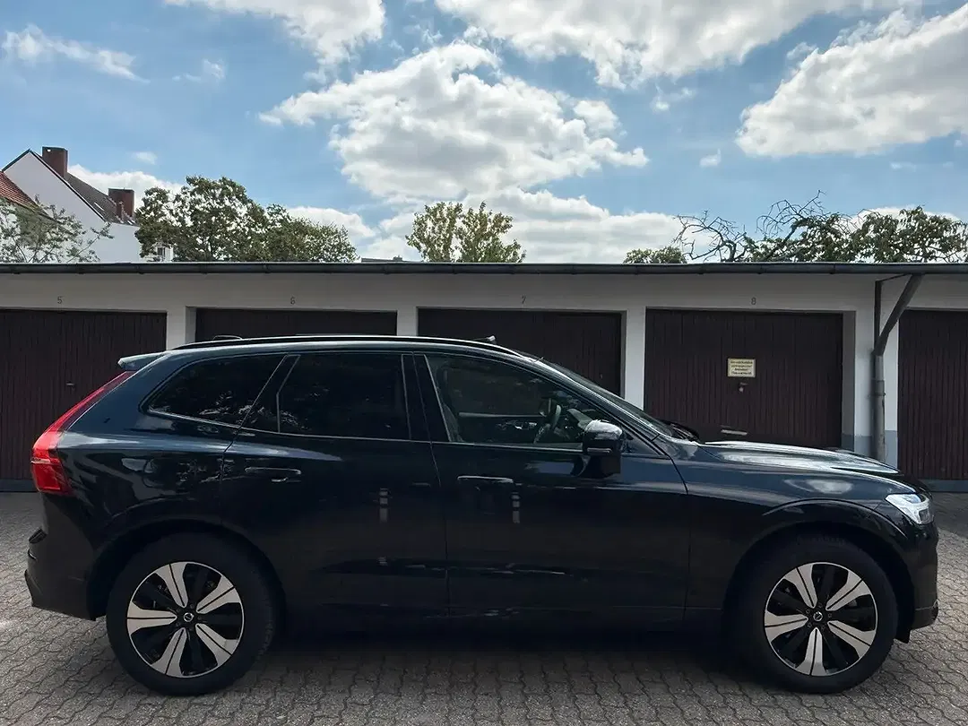 Volvo XC60 AWD R-Design - Thumbnail 5