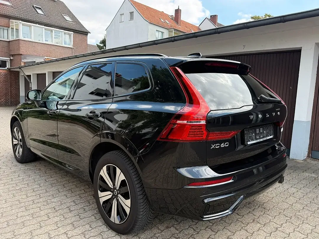 Volvo XC60 AWD R-Design - Thumbnail 7