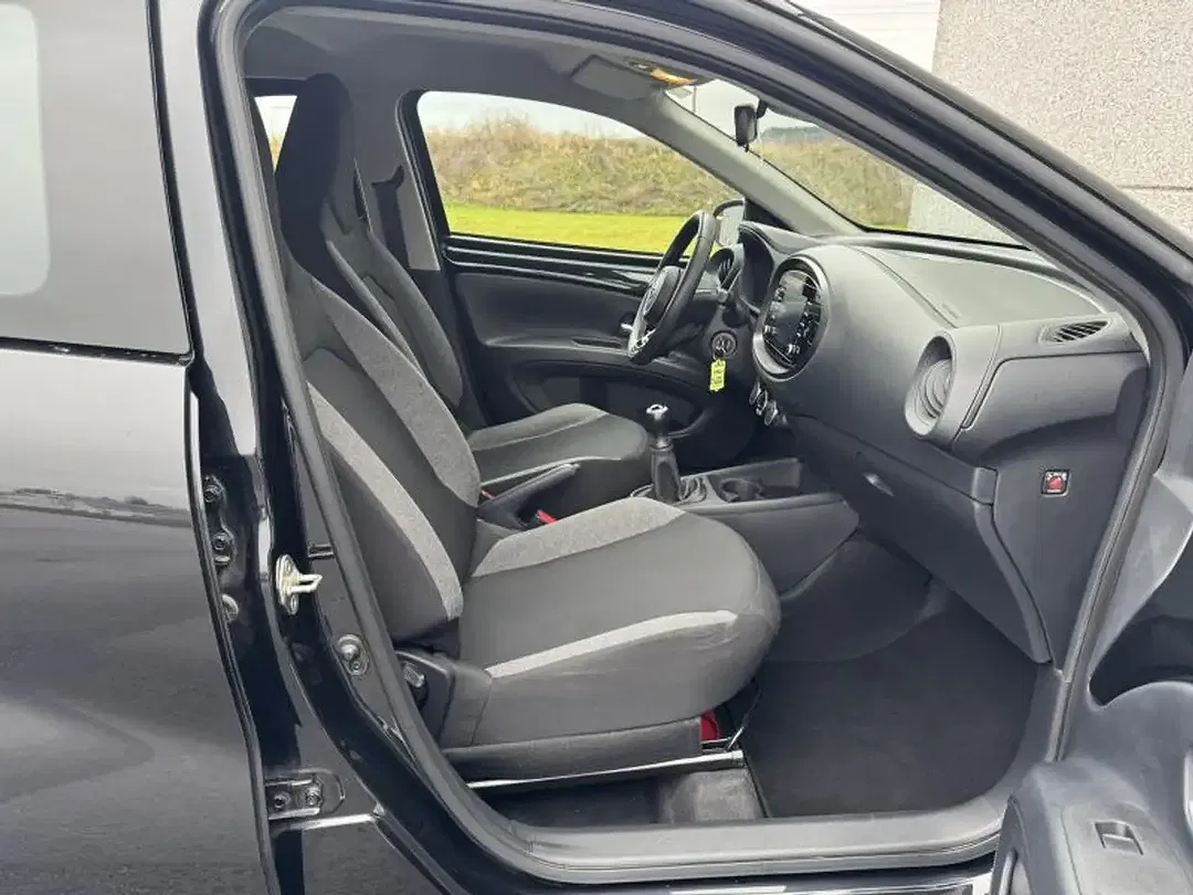 Toyota Aygo X - Thumbnail 8