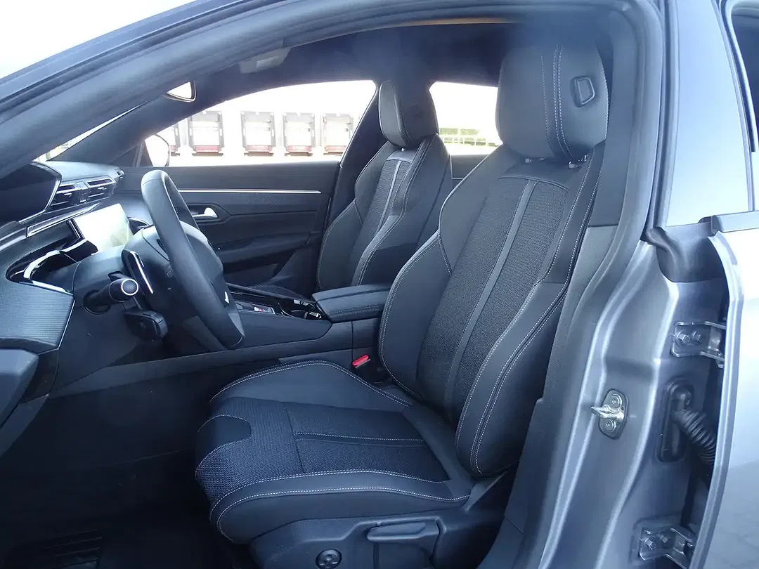 Peugeot 508 225 e-EAT8 Hybrid Allure SW - Thumbnail 11