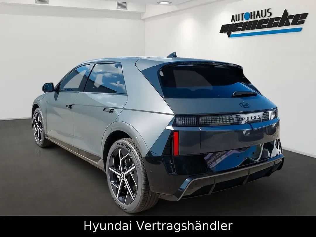 Hyundai IONIQ N Line - Thumbnail 4