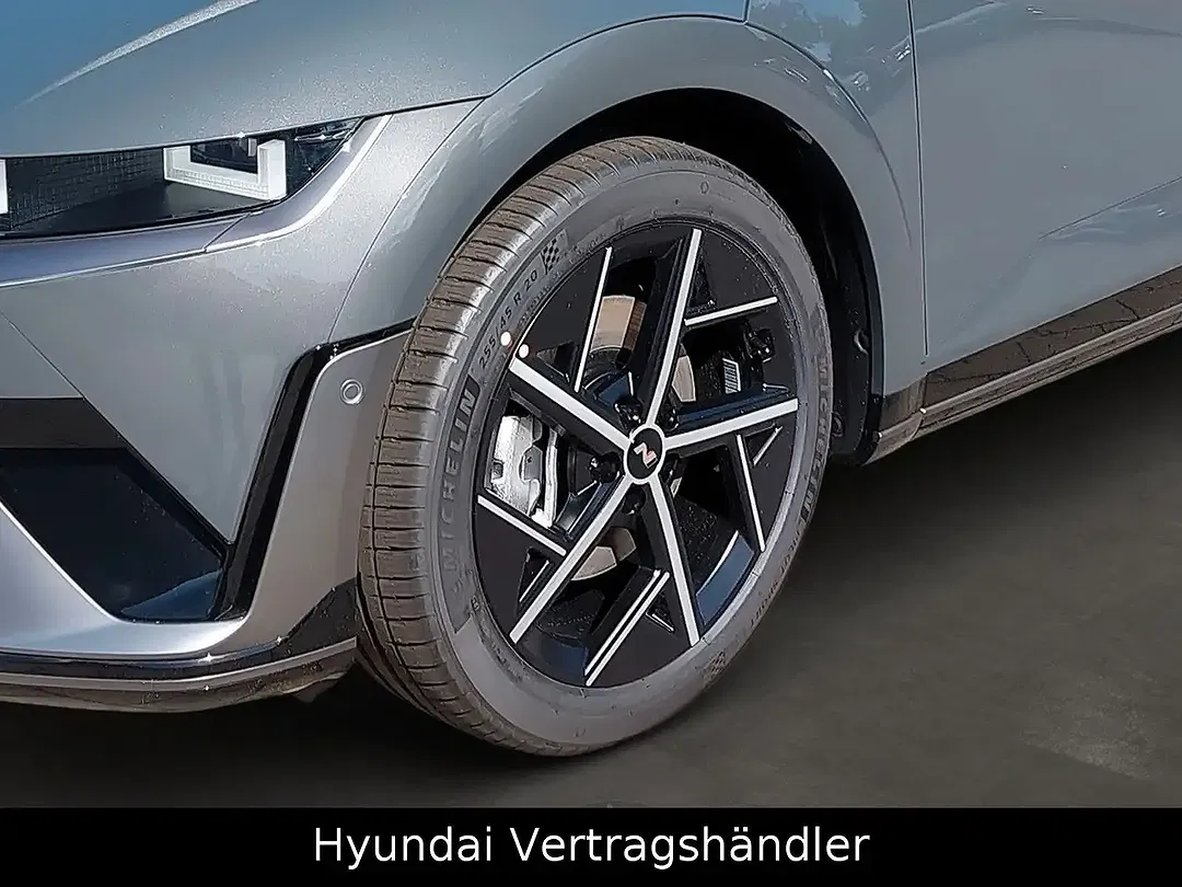 Hyundai IONIQ N Line - Thumbnail 6