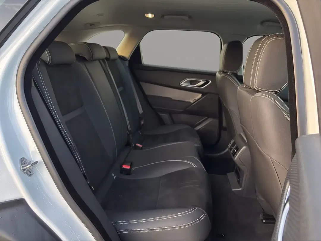 Land Rover Range Rover Velar P400e - Thumbnail 5