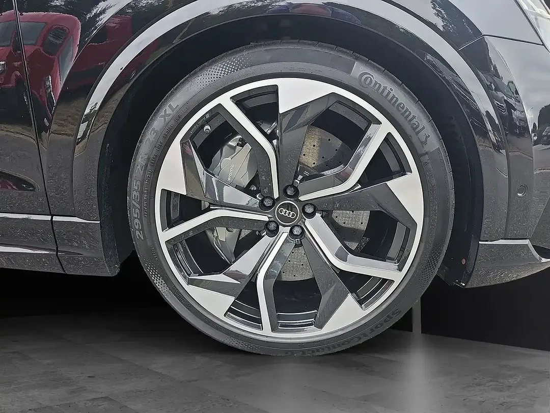 Audi RS Q8 Matrix LED sport - Thumbnail 10