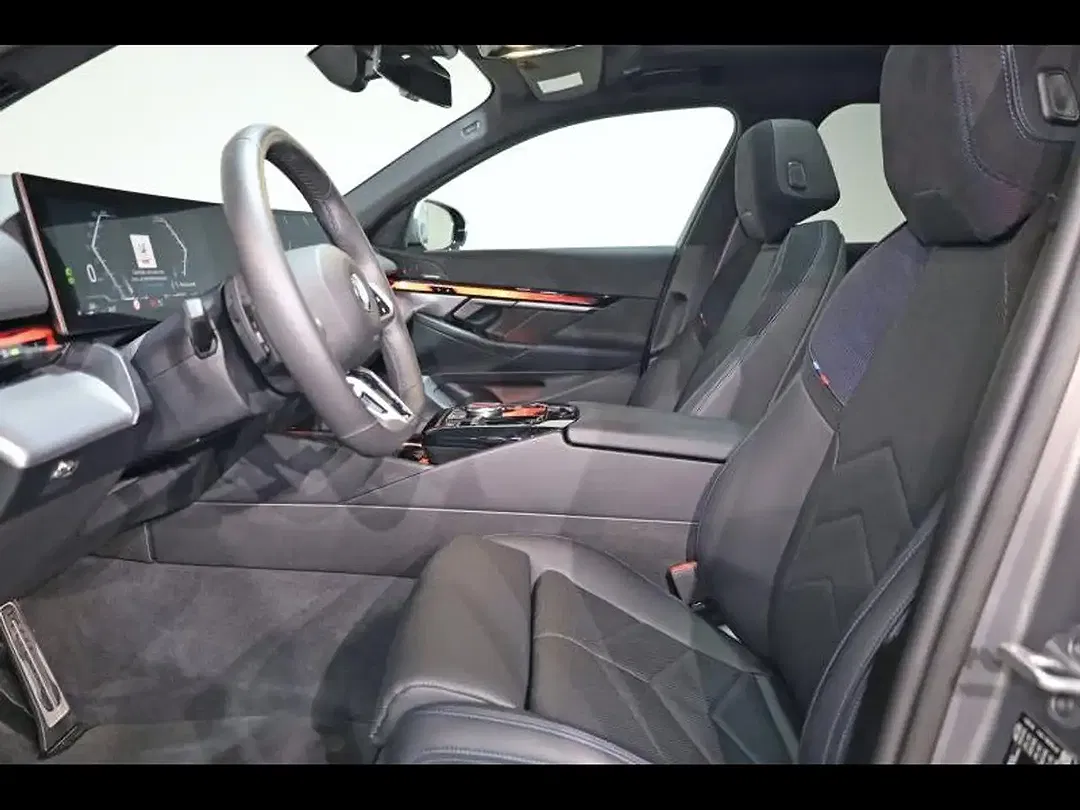 BMW 520 Touring M Sport - Thumbnail 10