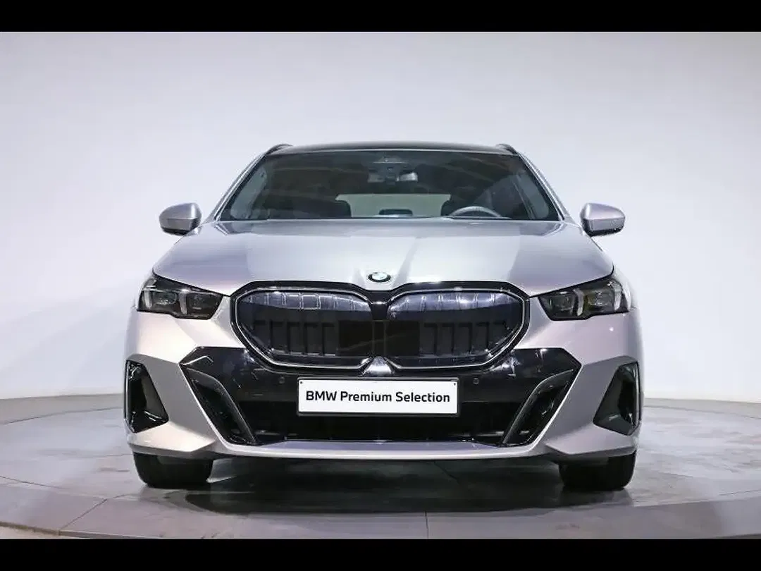 BMW 520 Touring M Sport - Thumbnail 3