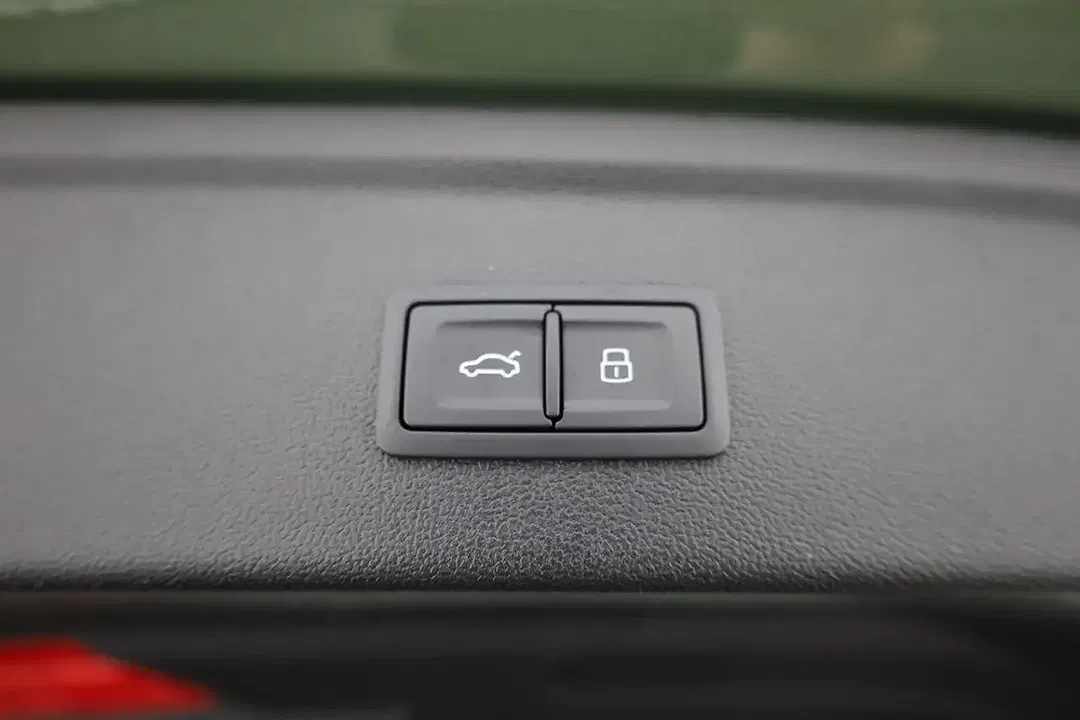 Audi S3 2.0 TFSI quattro Sportback - Thumbnail 13
