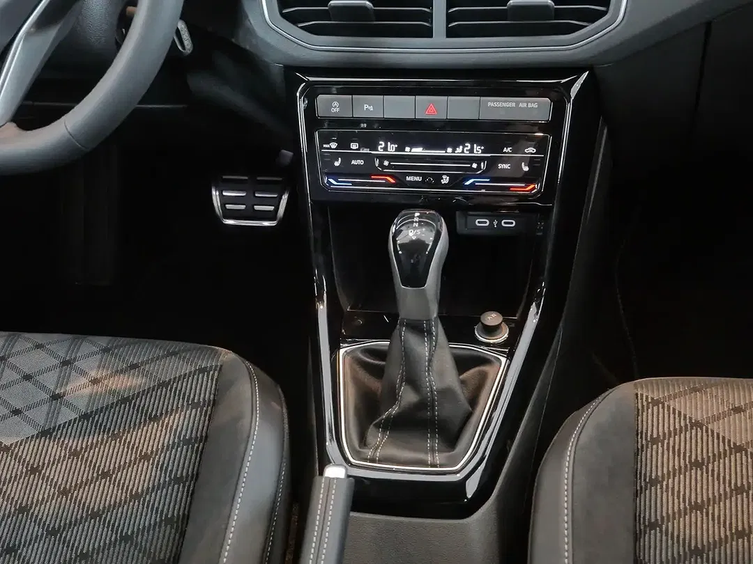 Volkswagen T-Cross 1.0 TSI DSG R-Line - Thumbnail 6