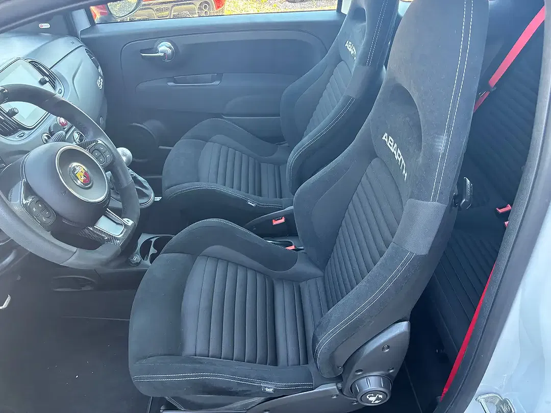 Abarth 695C Competizione - Thumbnail 10