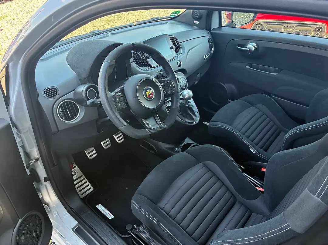 Abarth 695C Competizione - Thumbnail 9