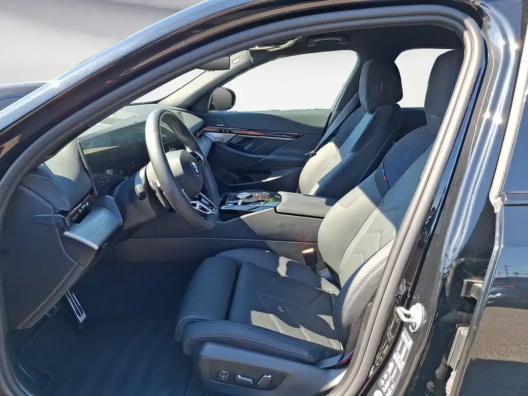 BMW 520 xDrive Touring M Sport Pro - Thumbnail 9
