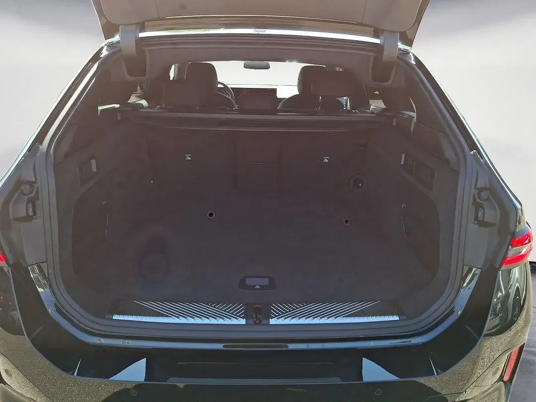 BMW 520 xDrive Touring M Sport Pro - Thumbnail 14
