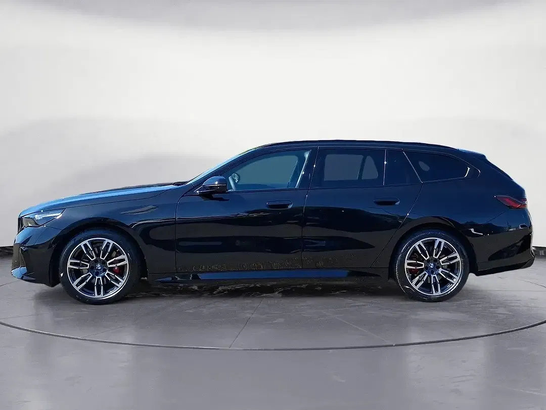 BMW 520 xDrive Touring M Sport Pro - Thumbnail 2