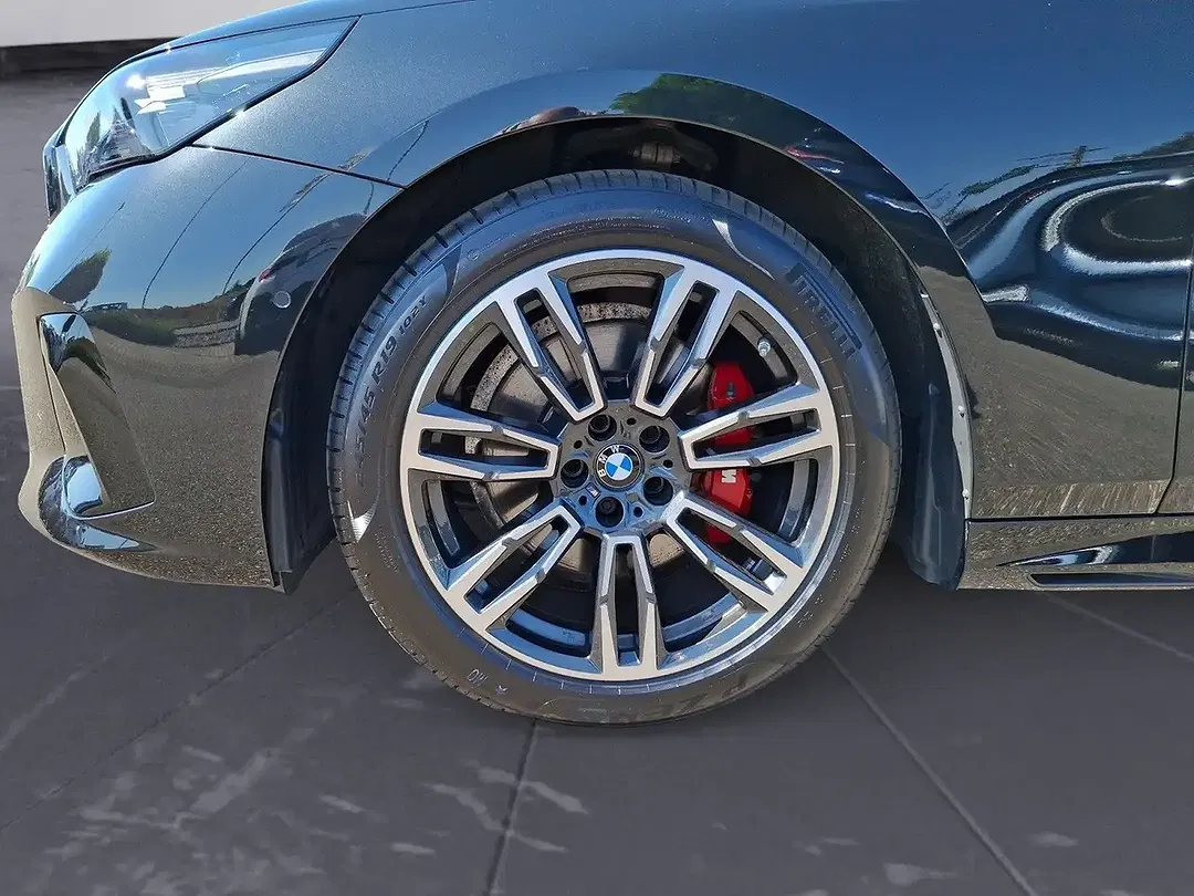 BMW 520 xDrive Touring M Sport Pro - Thumbnail 6
