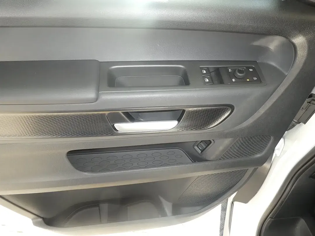 Volkswagen ID. Buzz 4Motion - Thumbnail 5
