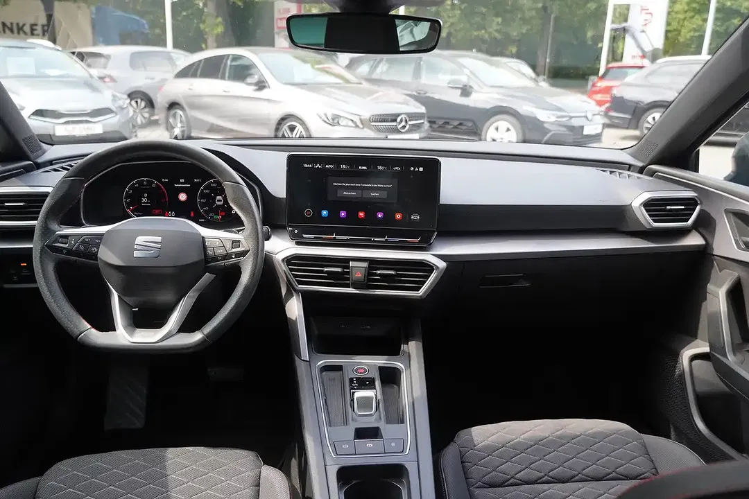 SEAT Leon 1.5 eTSI DSG FR - Thumbnail 11