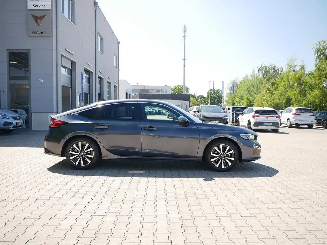 Honda Civic e:HEV Elegance - Thumbnail 6