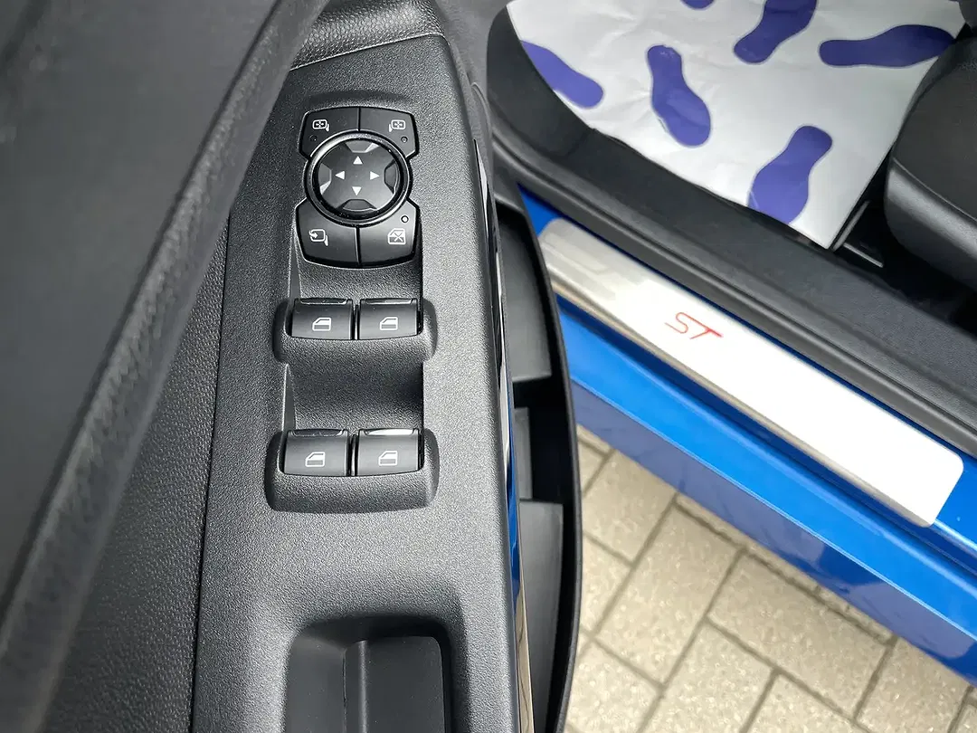 Ford EcoSport ST-Line - Thumbnail 12