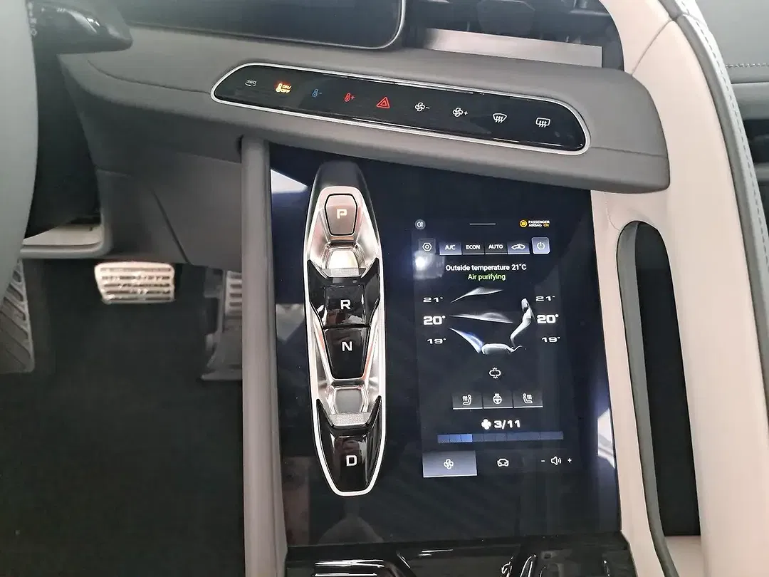 MG Cyberster EV - Thumbnail 11