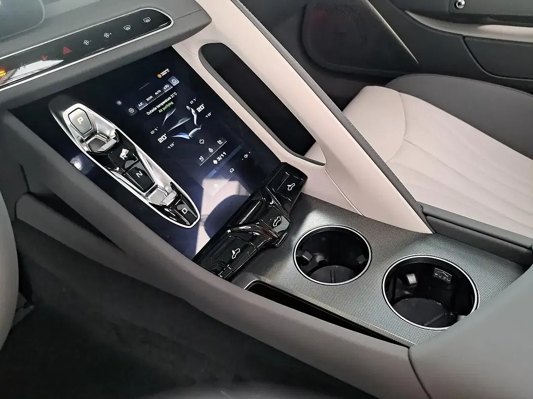 MG Cyberster EV - Thumbnail 13