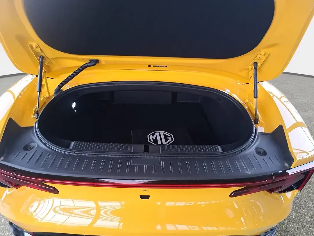 MG Cyberster EV - Thumbnail 15