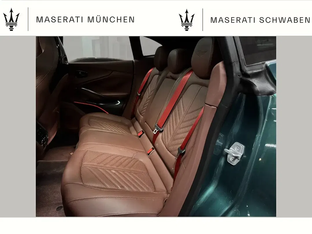 Aston Martin DBX 707 - Thumbnail 14