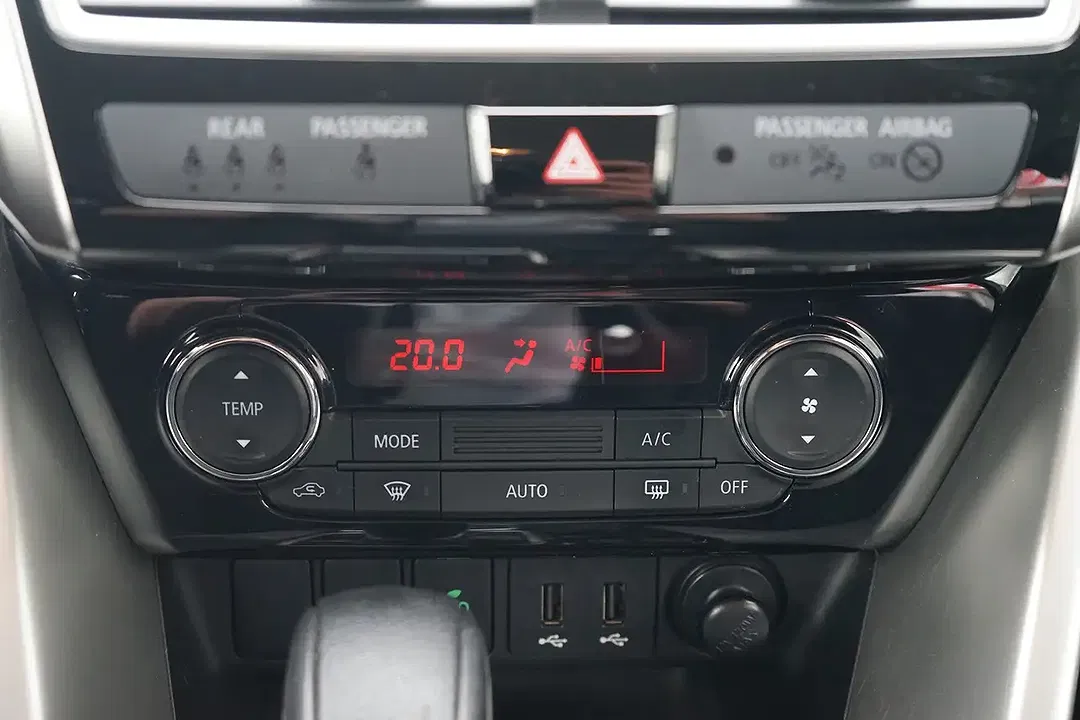 Mitsubishi Eclipse Cross 1.5 T-MIVEC - Thumbnail 8