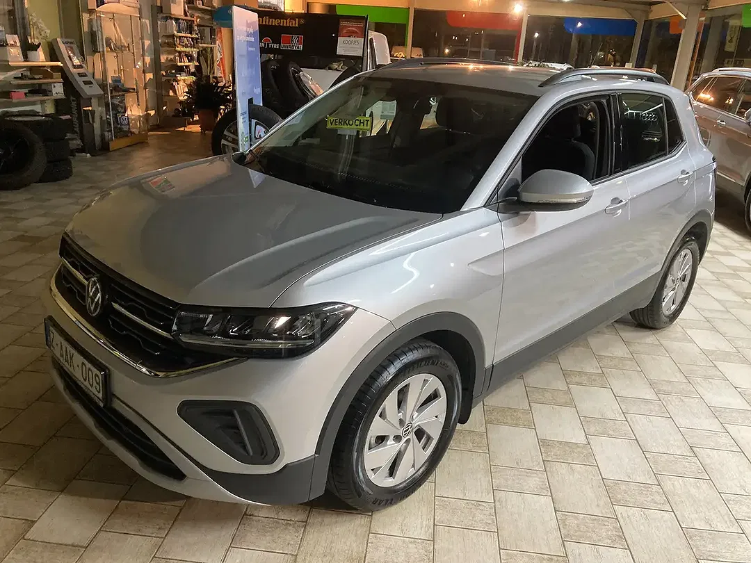 Volkswagen T-Cross - Thumbnail 2