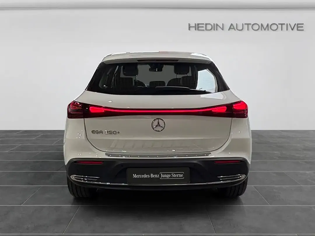 Mercedes-Benz EQA 250 - Thumbnail 6