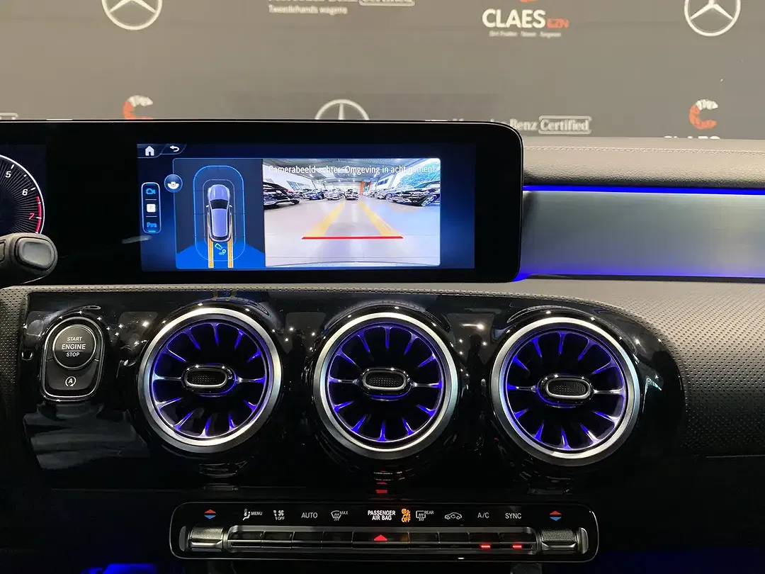 Mercedes-Benz CLA 200 AMG Line - Thumbnail 15