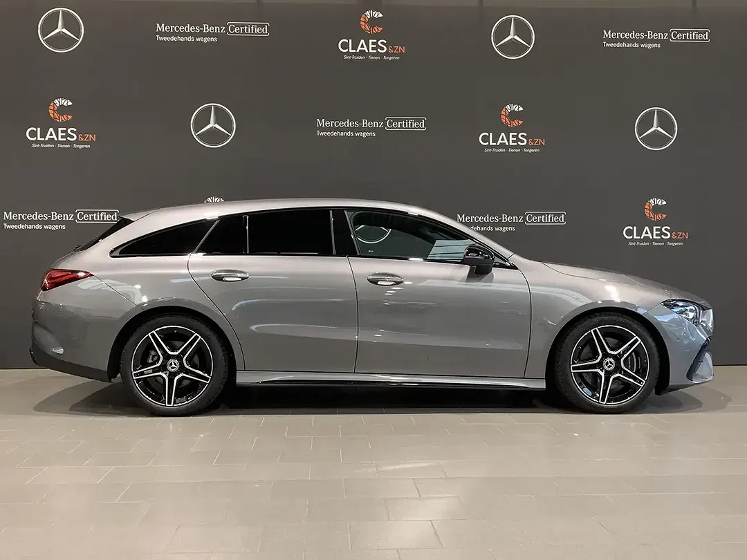 Mercedes-Benz CLA 200 AMG Line - Thumbnail 4