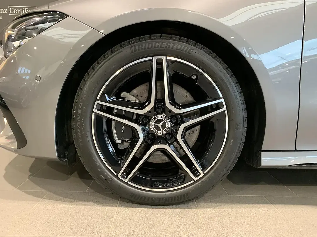 Mercedes-Benz CLA 200 AMG Line - Thumbnail 9