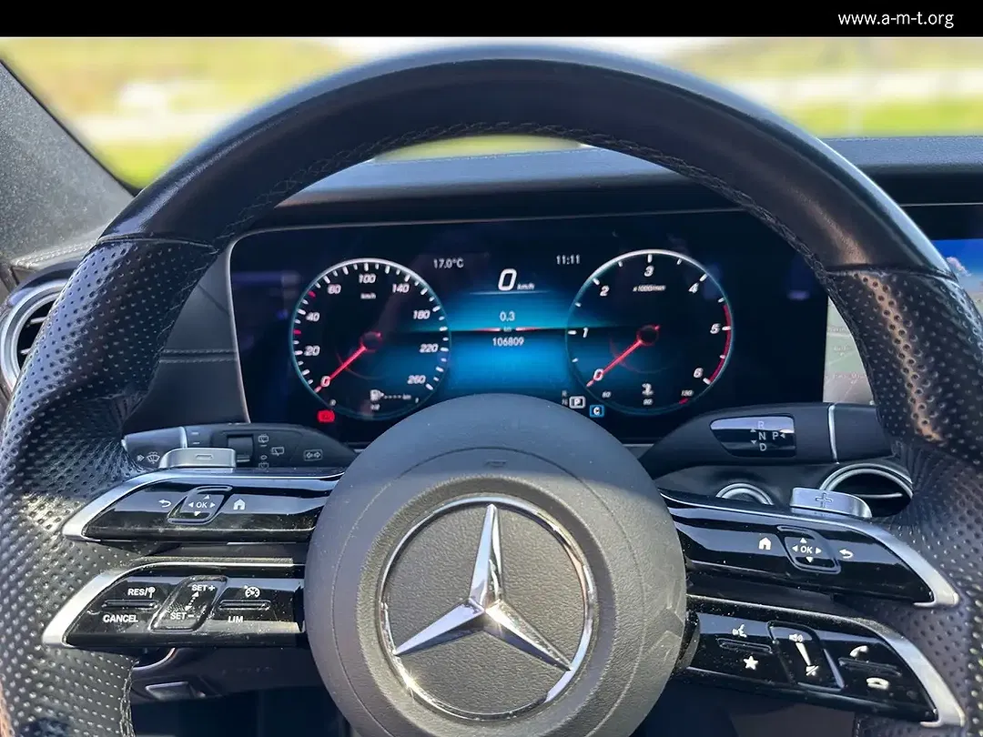 Mercedes-Benz E 220 AMG Line - Thumbnail 8