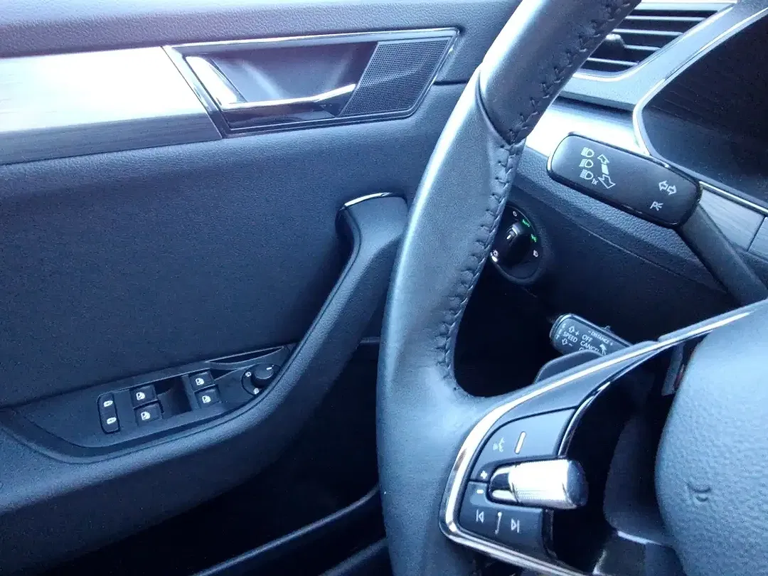 Skoda Superb 2.0 TDI DSG Combi Ambition - Thumbnail 13