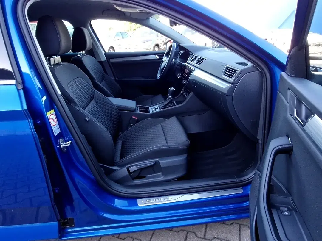 Skoda Superb 2.0 TDI DSG Combi Ambition - Thumbnail 8