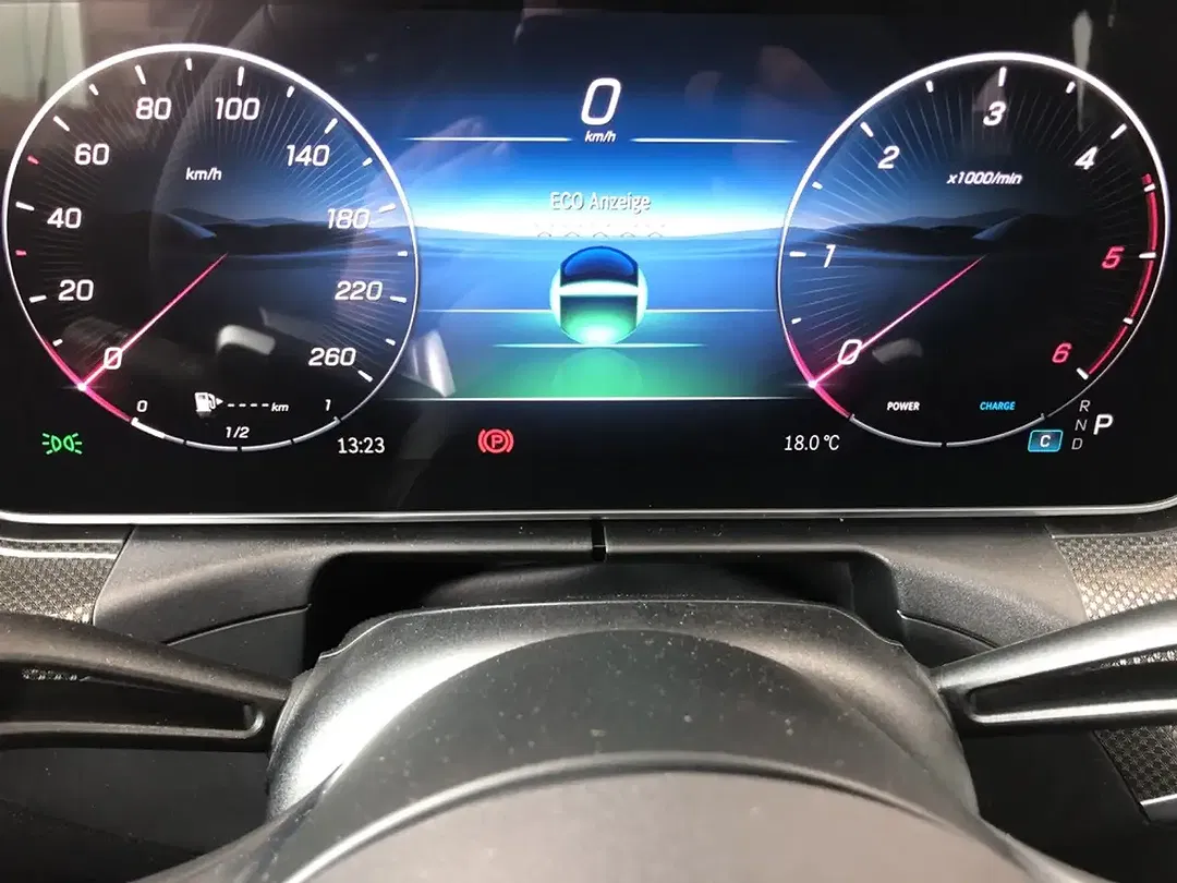 Mercedes-Benz C 220 AMG MBUX Night - Thumbnail 9