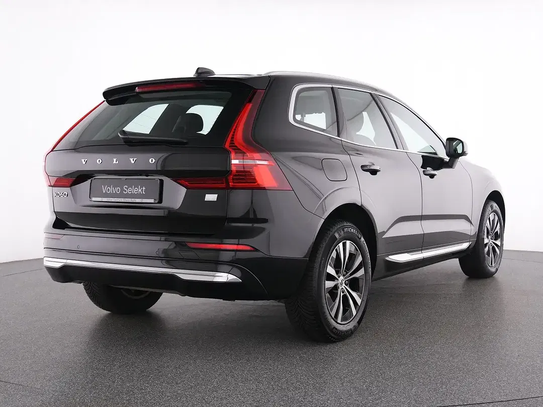 Volvo XC60 T6 Recharge Core - Thumbnail 3