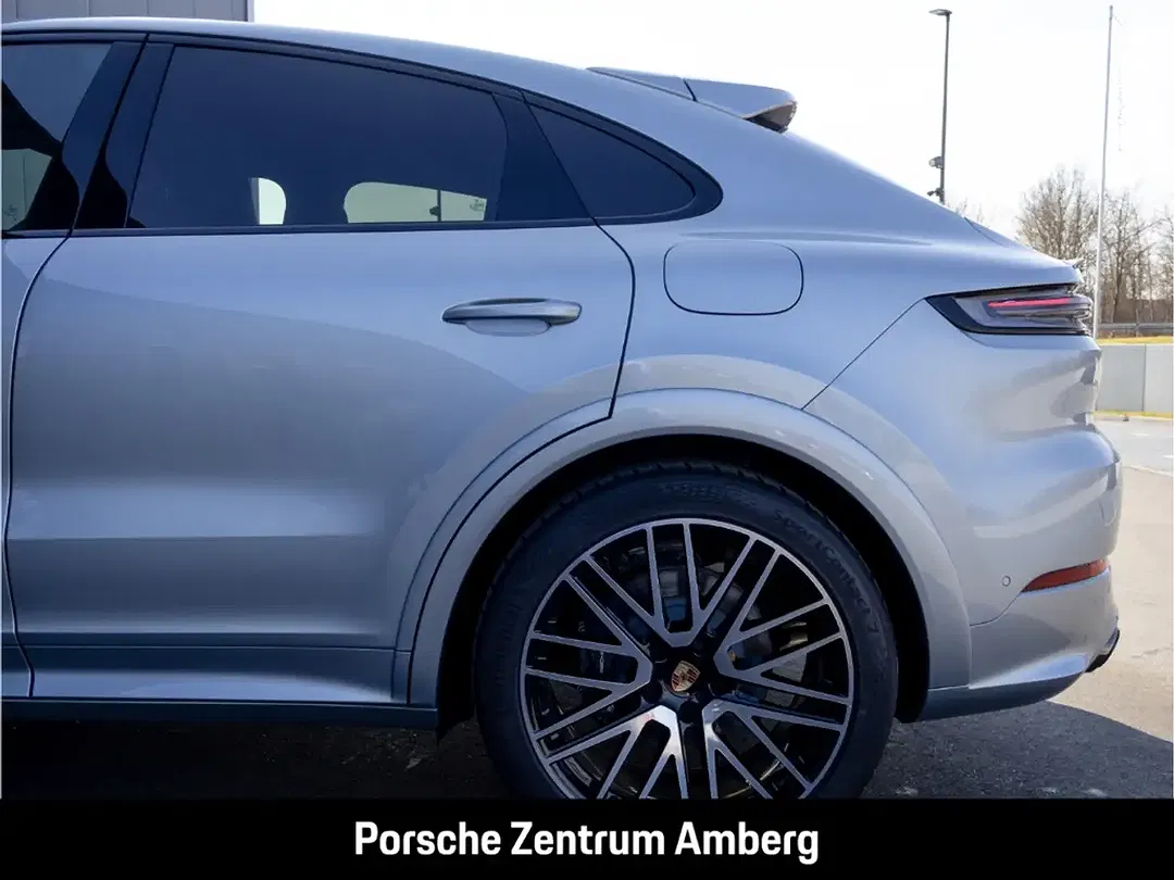 Porsche Cayenne E-Hybrid Coupe - Thumbnail 13