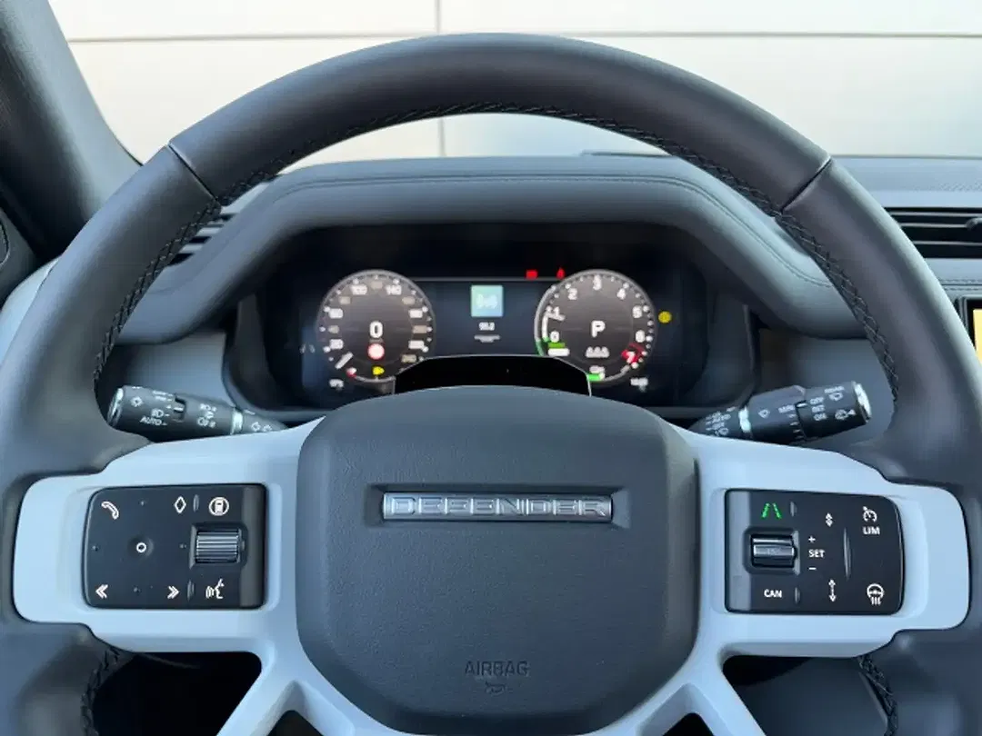 Land Rover Defender P300e PHEV 110 S - Thumbnail 13