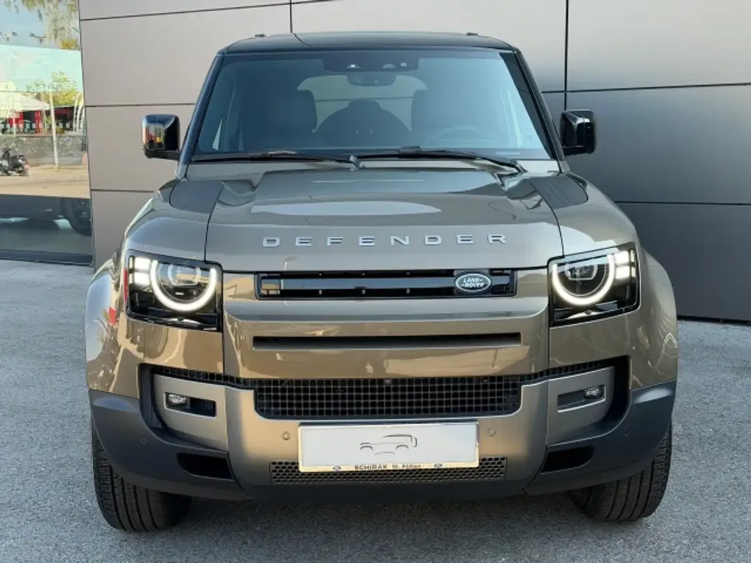 Land Rover Defender P300e PHEV 110 S - Thumbnail 3