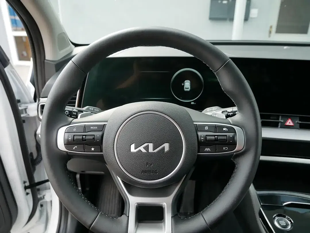 Kia Sportage 1.6 T-GDI MHEV DCT AWD Gold - Thumbnail 8