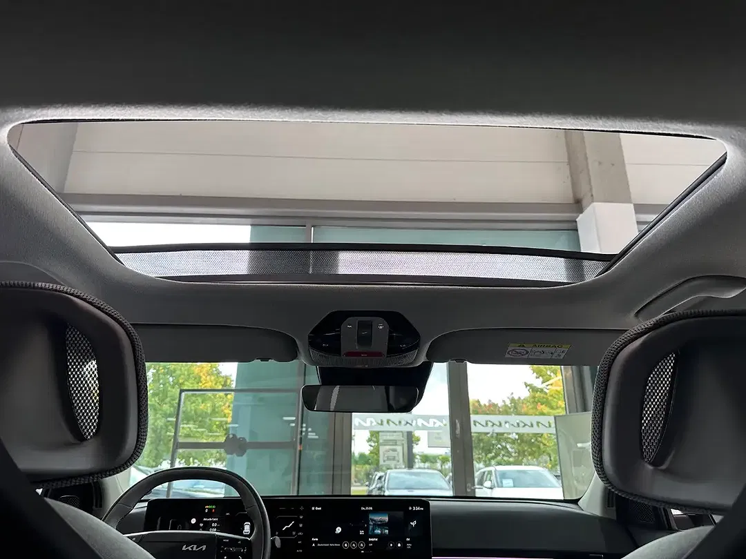 Kia EV4 Earth - Thumbnail 6