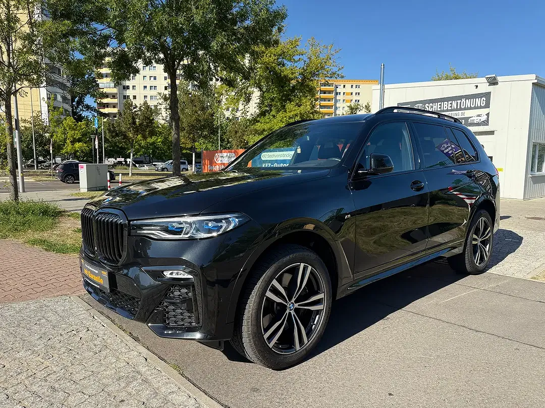 BMW X7 M AUT M50 - foto 1