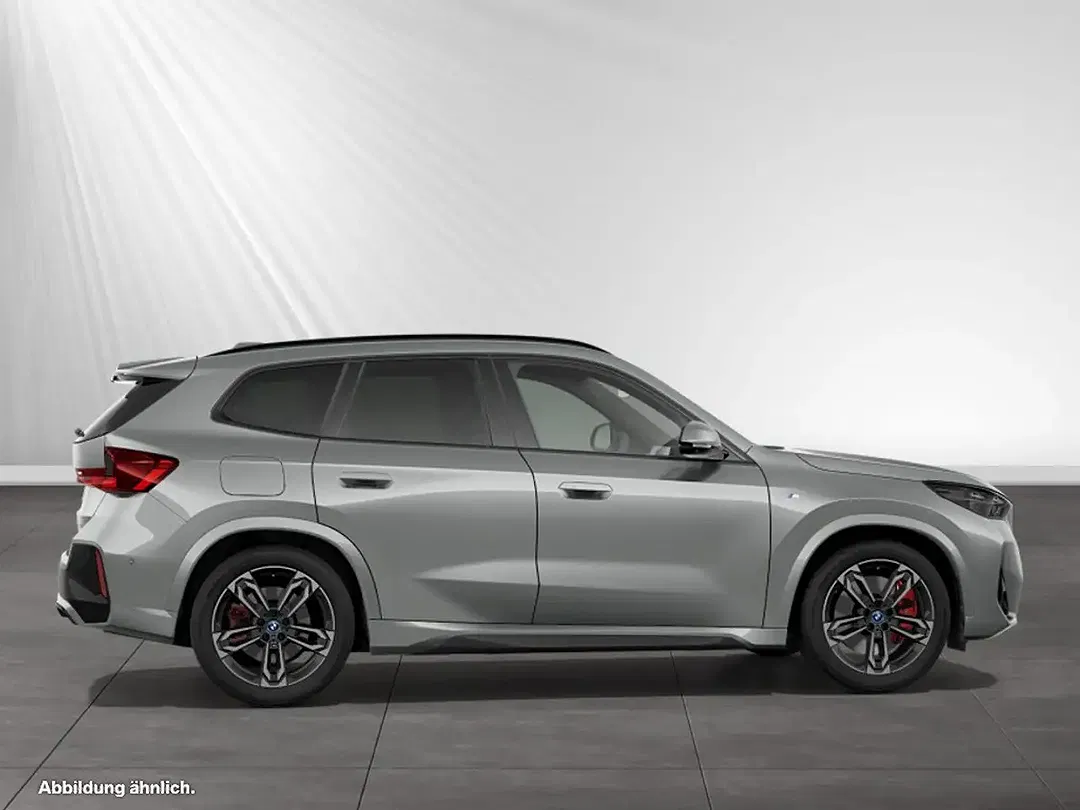 BMW iX1 xDrive M Sport - Thumbnail 8