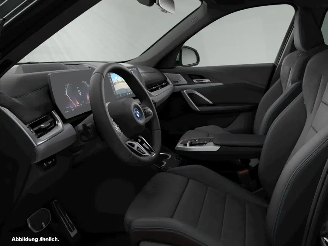 BMW iX1 xDrive M Sport - Thumbnail 3