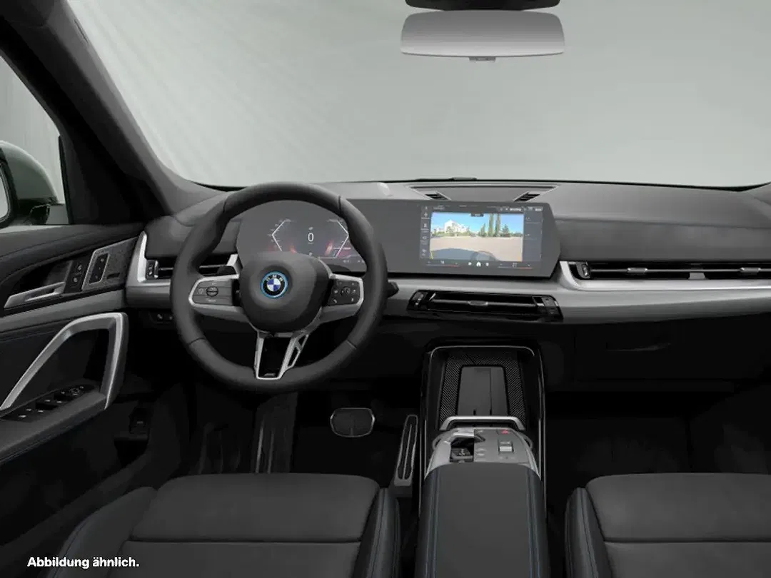 BMW iX1 xDrive M Sport - Thumbnail 4