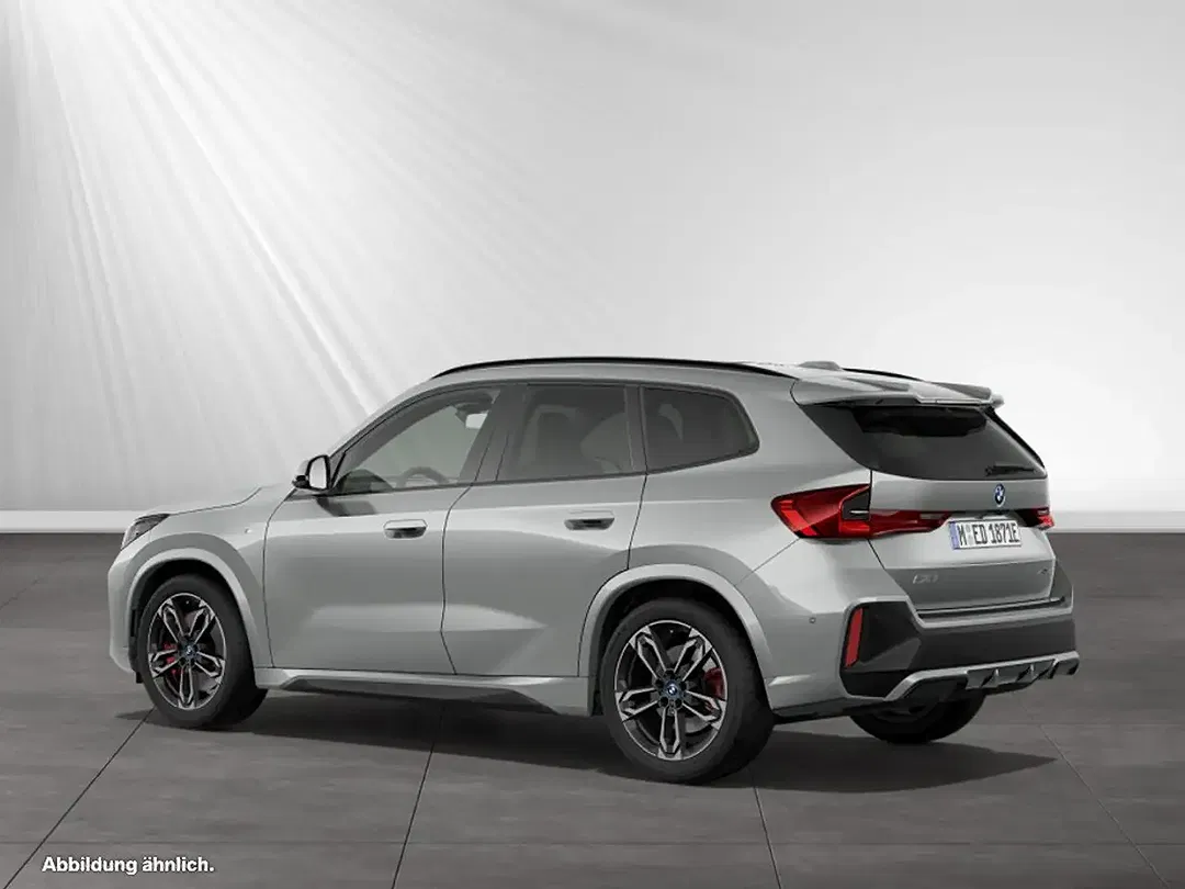 BMW iX1 xDrive M Sport - Thumbnail 6