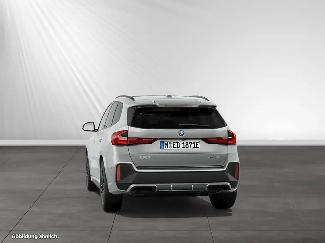 BMW iX1 xDrive M Sport - Thumbnail 7