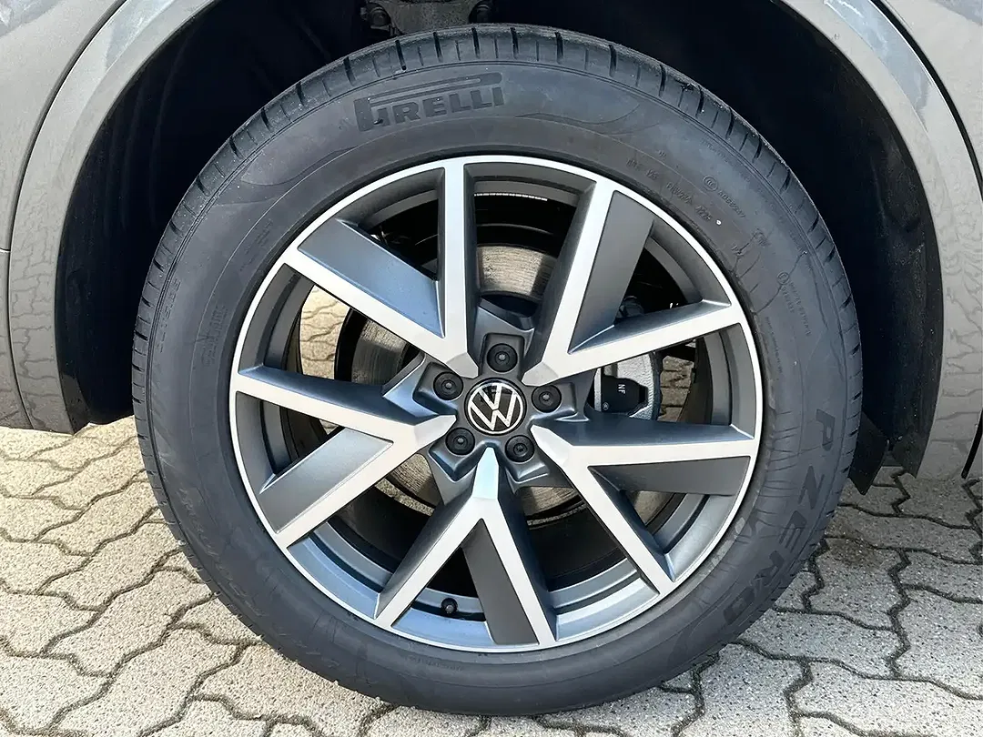 Volkswagen Touareg 4Motion R Edition - Thumbnail 12